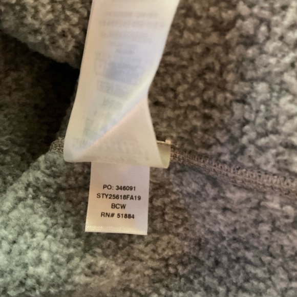 Patagonia Women’s Heather Gray Quarter-Zip Fleece Size Medium - Picture 8 of 9